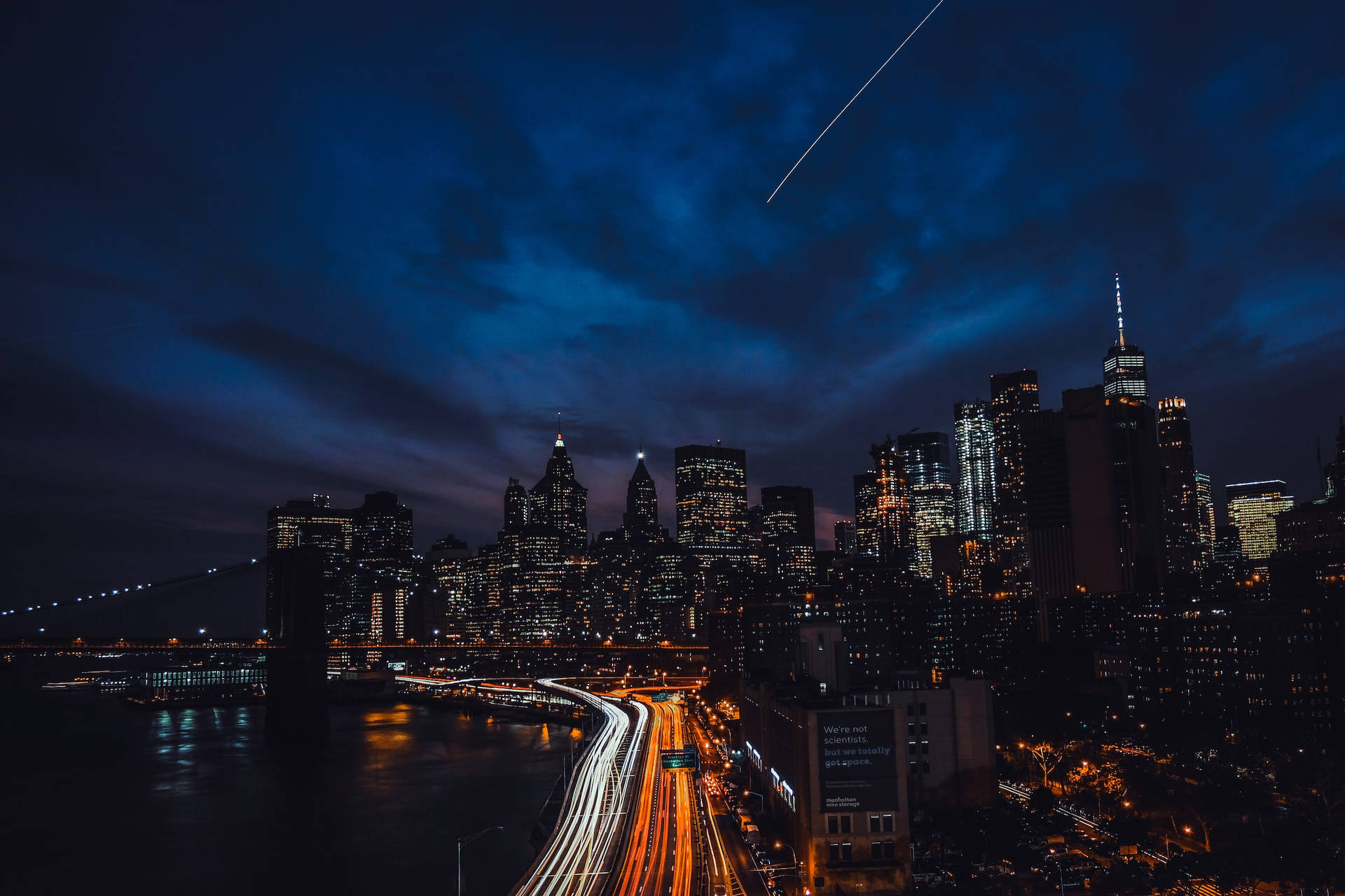 Vista nocturna de una ciudad  populosa: Videos de lugares sin copyright
